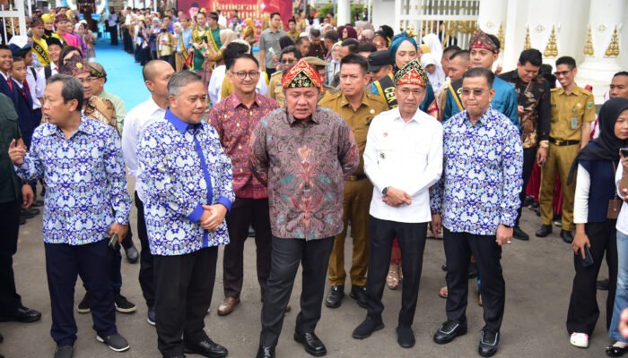 Palembang Hidupkan Kembali Warisan Bangsa, Menteri Fadli Zon Resmikan Pameran Filateli di Museum SMB II