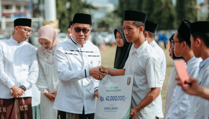 BPJS Ketenagakerjaan dan Pemprov Lampung Beri Perlindungan Jaminan Sosial bagi Pengurus dan Santri Pesantren di Hari Santri Nasional 2025