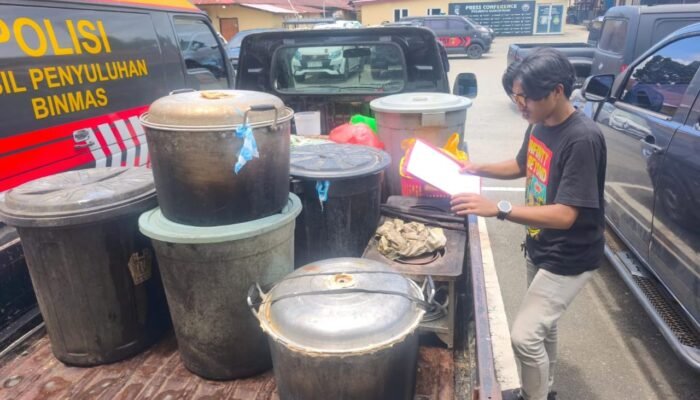 Polda Papua Barat Sita Ratusan Liter Miras Lokal Jenis Cap Tikus