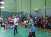 Kepala BKN Prof Zudan Puji Permainan Walikota Palembang di Lapangan Bulu Tangkis