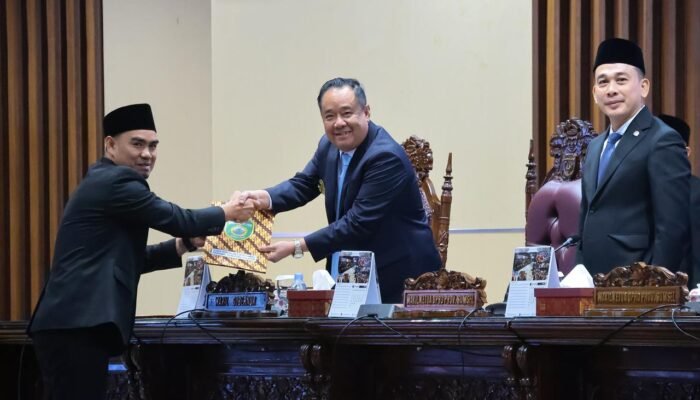 Dua Raperda Inisiatif DPRD Sumsel Dapat Dukungan Penuh Pemprov, Wagub Cik Ujang Hadiri Rapat Paripurna XXIV