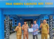 Diskominfo Musi Rawas Serahkan Hadiah Lomba Video Pendek “Capaian Pembangunan Kabupaten Musi Rawas” Tahun 2025