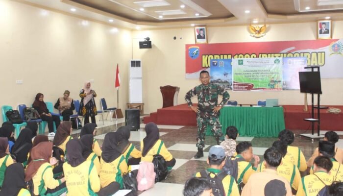 Kodim 1206 Putussibau Berikan Edukasi Bela Negara Untuk Siswa