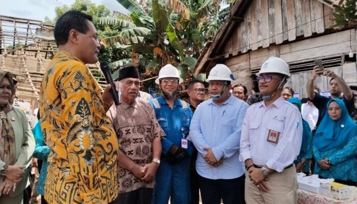 Medco E&P Hadirkan Harapan Baru bagi Warga Sumaja Makmur Lewat Program Bedah Rumah