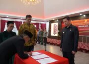 Ahmad Yani Resmi Dilantik sebagai Direktur PDAM Tirta Uncak Kapuas