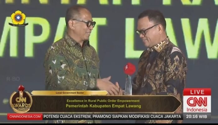 Joncik Muhammad Raih Penghargaan CNN Indonesia Award 2025, Sukses Turunkan Konflik di Empat Lawang Hingga 60%