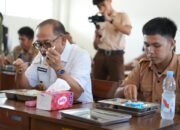 Pastikan Sterilitas MBG, Gubernur Suhardi Duka Cicipi Langsung Makanan Siswa di SMKN 1 Rangas