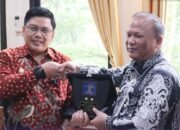 Dua Lurah Kota Pagar Alam Terima Penghargaan Kemenkum Sumsel