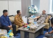 Kadis Pariwisata Dampingi Gubernur Sulbar Terima Panitia Festival Mamuju 2025