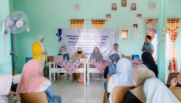 Tim Pengabdian FISIP Unsri Gelar Pelatihan Produksi Konten Media Sosial pada Pengrajin Tenun Songket Desa Limbang Jaya II Ogan Ilir
