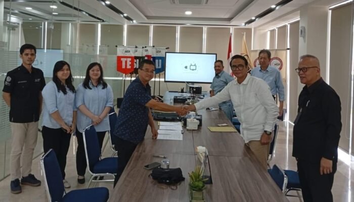 UMDP dan Dr. wijang Resmi Menandatangani Perjanjian Perdamaian