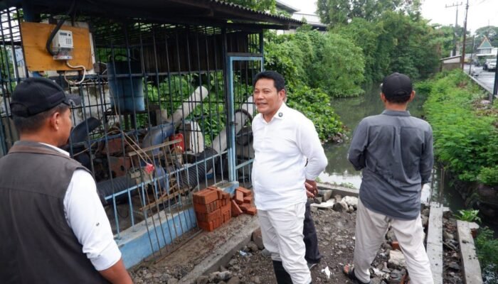Pompa Usang & Saluran Tertutup Terungkap Saat Sidak Bupati Subandi di Wisma Tropodo