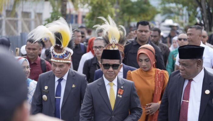 HUT Fakfak Ke-125, Ini Yang Dihadiahkan Menteri Bahlil Lahadalia Untuk Masyarakat