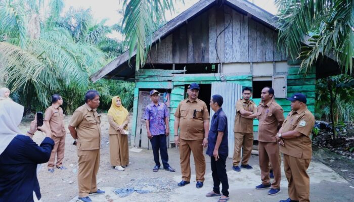 Tinjau Kondisi Rumah Warga, Bupati Aceh Tamiang Anggarkan Pembangunan di 2026