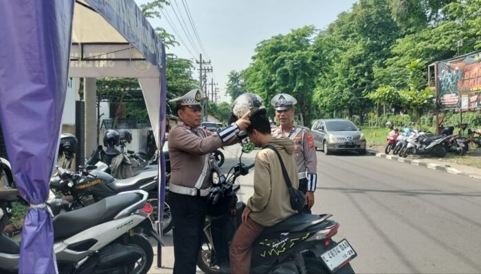 Polsek Waru Gencarkan Sosialisasi Operasi Zebra Semeru 2025, Ajak Pengendara Tertib Berlalu Lintas