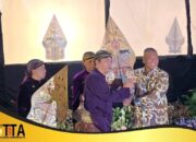 Pagelaran Wayang Kulit Meriahkan Puncak Hari Jadi ke-820 Tulungagung, Bupati Gatut Sunu Tekankan Komitmen Perbaikan Infrastruktur dan SDM