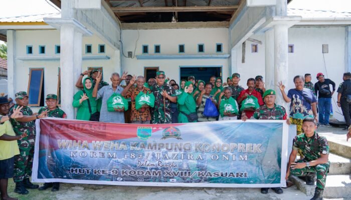 HUT Kodam XVIII/Kasuari, Korem 182/JO Berikan Sembako Untuk Masyarakat Kampung Siboru