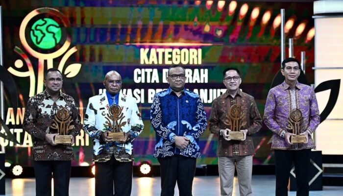 Bupati Fadhil Arief Terima Penghargaan Cita Daerah Berkelanjutan 2025