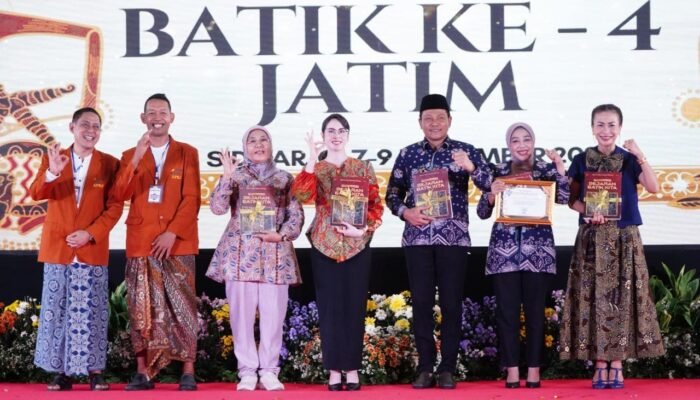 Pengurus Dekranasda Sidoarjo Dikukuhkan Bupati Subandi, Wujudkan Produk Lokal UMKM Mampu Naik Kelas dan Berdaya Saing di Pasaran
