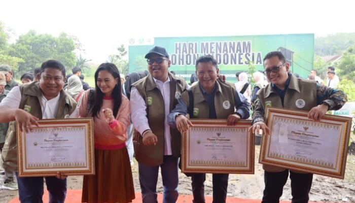 Tanam 55,000 Pohon Mangrove, Medco E&P Dapat Apresiasi dari Gubernur Sumatera Selatan