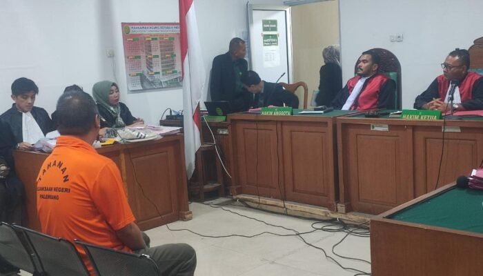 Dengan Alasan Perdamaian dan Telah Mengembalikan Kerugian, Terdakwa Penipuan Hanya Dituntut 5 Bulan Kurungan