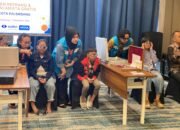 Universitas Kader Bangsa dan IROPin Gelar Bakti Sosial Pemeriksaan Mata dan Pembagian Kacamata Gratis untuk Siswa SD di Palembang