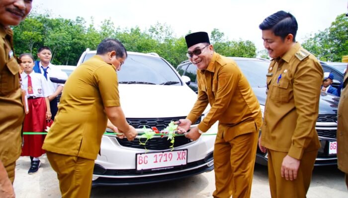 Bupati Muba Resmikan Gedung Serbaguna dan Luncurkan Mobil Operasional Desa di Beruge