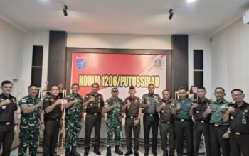 Sinergitas TNI dan Kejaksaan, Kajari Kapuas Hulu Kunjungi Dandim 1206 Putussibau
