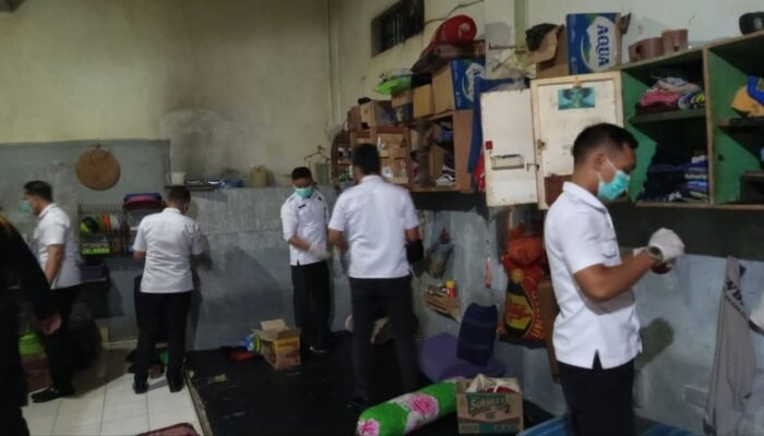 Lapas Sidoarjo Perketat Pengamanan Jelang Nataru 2026, Gelar Razia Mendadak di Kamar Hunian