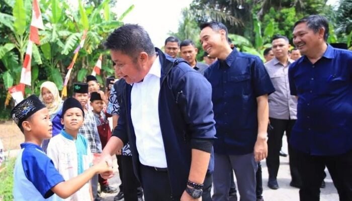 Kucuran Bantuan Gubernur Rp371 Miliar Seperti Jebakan Betmen