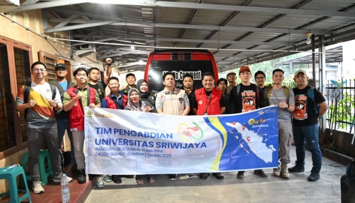 Unsri Salurkan Bantuan Obat-obatan hingga Air Bersih untuk Korban Banjir Aceh Tamiang