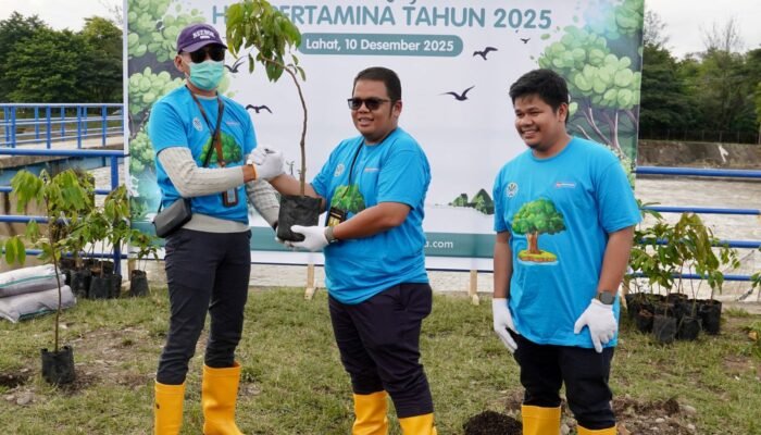 Pertamina Patra Niaga Regional Sumbagsel Tanam Ratusan Pohon dan Tebar 3.000 Bibit Ikan di DAS Lematang dalam Rangka HUT Pertamina