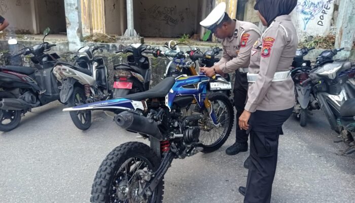 Jelang Nataru, Satlantas Polres Fakfak Jaring Puluhan Kendaran Roda Dua