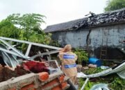 Angin Puting Beliung Terjang Desa Prasung, Polsek Buduran Bersinergi Gerak Cepat Bantu Warga Terdampak
