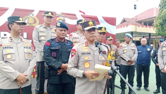 Kapolda Sumsel Lepas 100 Personel Satbrimob Untuk Misi Kemanusiaan di Gayo Lues