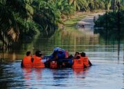 Tembus Banjir Demi Normalkan Komunikasi PEP Rantau Field, Baron Wujudkan Dedikasi Bekerja