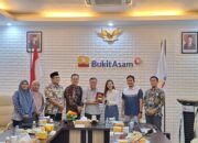 PTBA Raih Predikat Badan Publik Informatif 2025