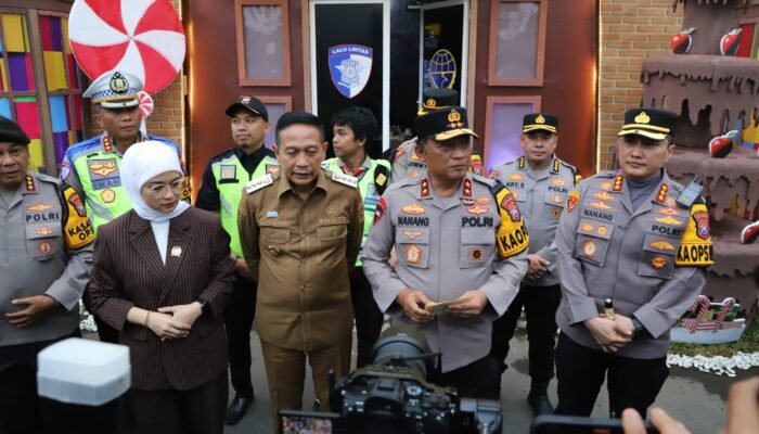 Pastikan Nataru Aman, Kapolda Jatim Tinjau Pos Pam, Pos Yan dan Pos Terpadu di Malang Raya
