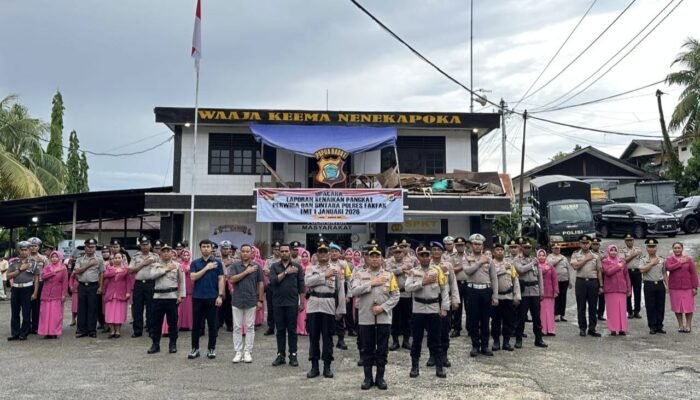 42 Anggota Polres Fakfak Naik Pangkat, Kapolres Fakfak Tekankan Integritas, Disiplin dan Tanggung Jawab
