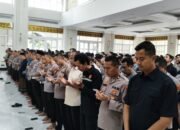 Polresta Sidoarjo Gelar Shalat Ghaib dan Doa Bersama untuk Korban Bencana di Aceh, Sumut dan Sumbar
