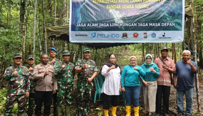 Wujud Kepedulian terhadap Alam Papua Barat, TNI–Polri dan Pemda Lakukan Reboisasi