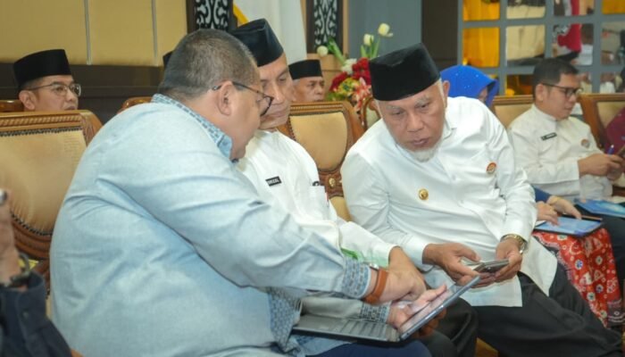 Gubernur Sumbar Sampaikan Total Kerugian Pascabencana ke Mendagri