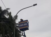 Dishub Ciamis Bantu Penyambungan Kabel PJU Nasional yang Putus di Ruas Jalan Ciamis–Banjar