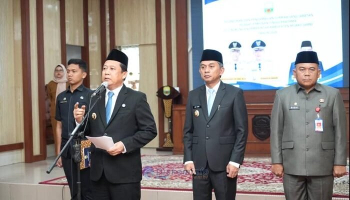 Bupati BBS Lantik 10 Pejabat Eselon II Muaro Jambi, Tegaskan Tak Ada Jual Beli Jabatan