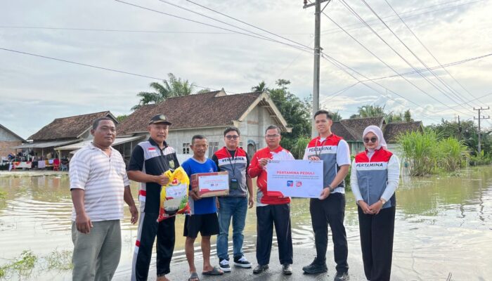 Pertamina Patra Niaga Regional Sumbagsel Lakukan Aksi Tanggap Bencana Bantu Korban Banjir di Belitang