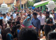 Polres Karawang Lakukan Pengamanan Wapres Gibran saat Tinjau Banjir di Gempol Rawa