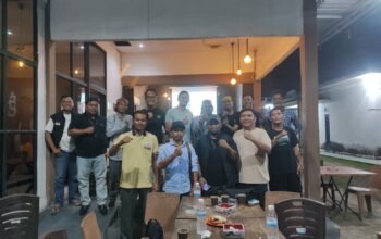 ‘Ngopi Bareng Jurnalis’ Kapolsek Bayung Lencir Perkuat Sinergi Polri dan Media