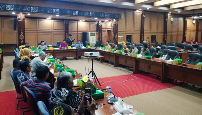 Polemik Pabrik Kaca dan Warga Sruni Dibawa ke Forum Hearing DPRD Sidoarjo