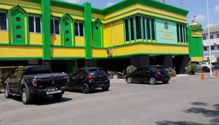 Dosen HM Terancam ‘Diberhentikan’ dari Kampus UMP