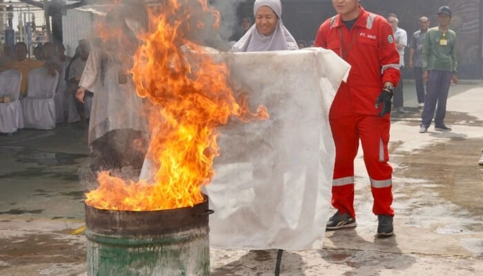Pertamina Patra Niaga Regional Sumbagsel Edukasi Keselamatan Penggunaan LPG bagi Warga Ring-1 di IT Pangkal Balam